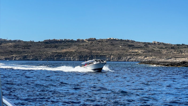 Taksówka wodna z Ċirkewwa (Malta) do Blue Lagoon (Comino), zwiedzanie jaskiń - powrót na Gozo